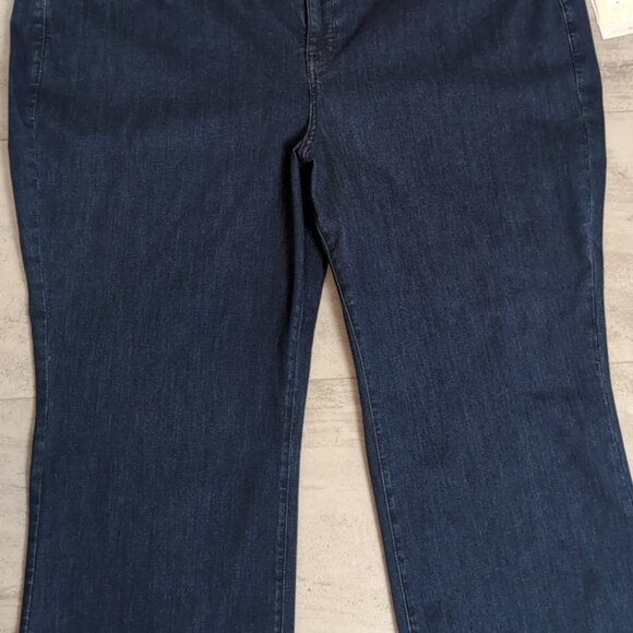 NYDJ Relaxed Flare Ankle Jeans Lift Tuck Slimming Technology Waist Match Genesis - Picture 3 of 16